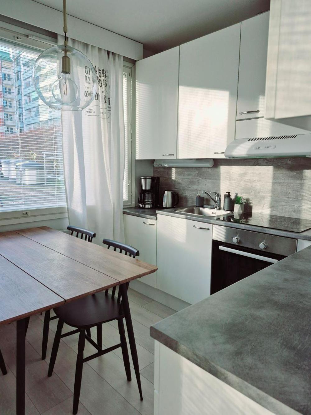 Apartment in the heart of Tampere - free parking - free wifi view 3
