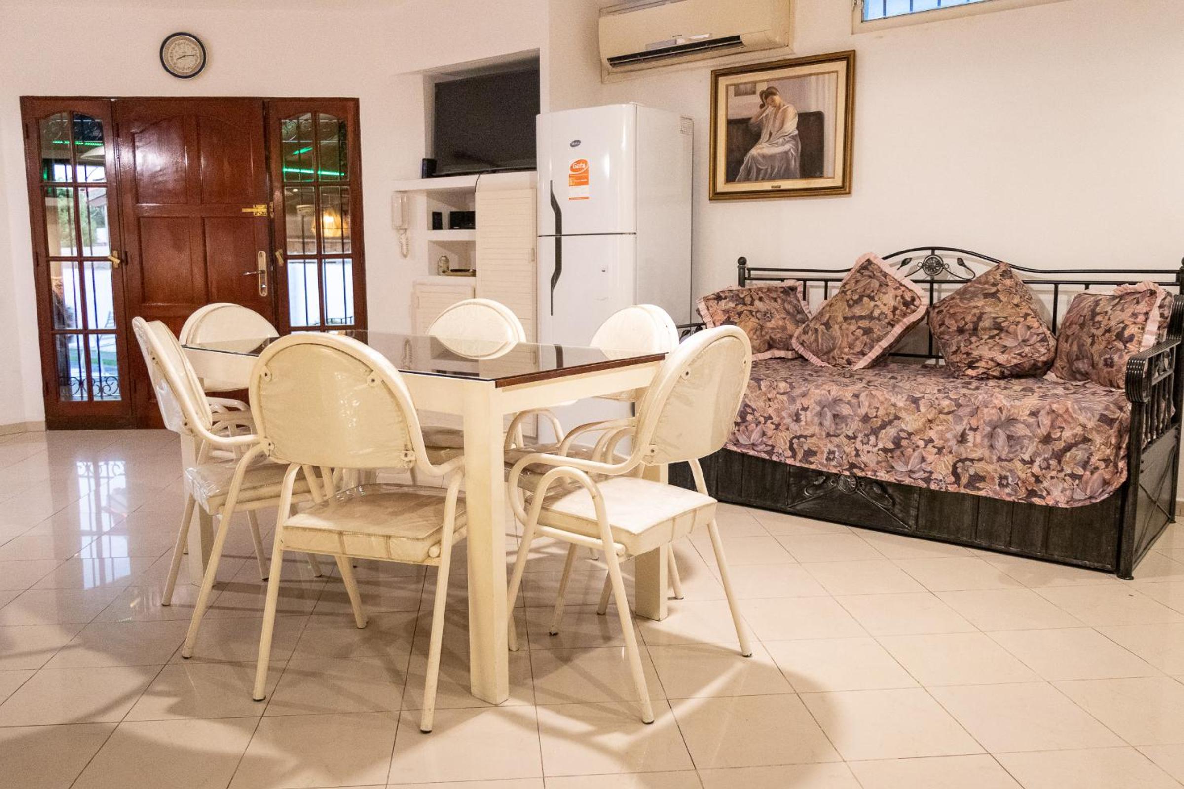 Casa con pileta exclusiva a 3 cuadras de la costanera Villa Carlos Paz IG alquilervillacarlospaz