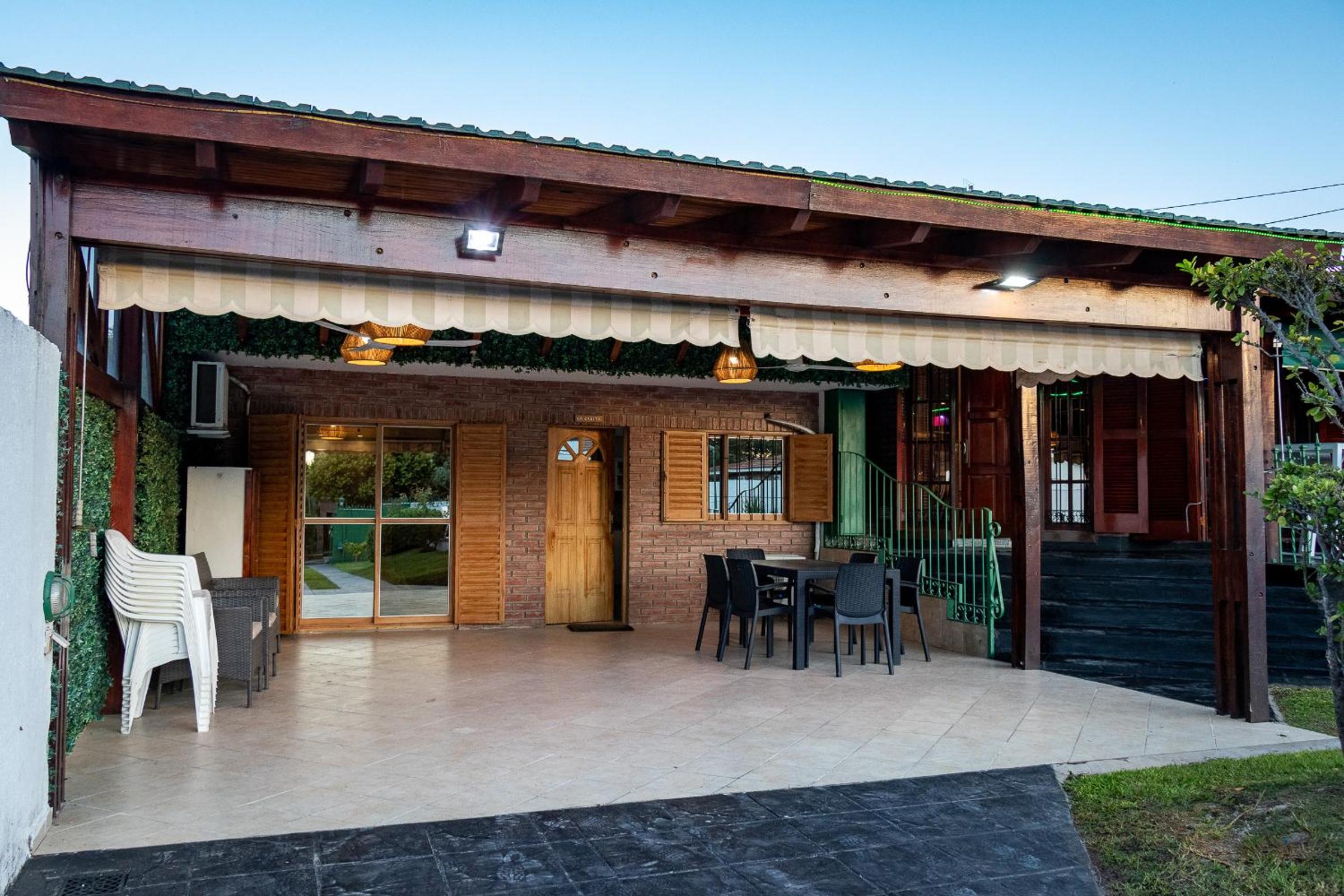 Casa con pileta exclusiva a 3 cuadras de la costanera Villa Carlos Paz IG alquilervillacarlospaz