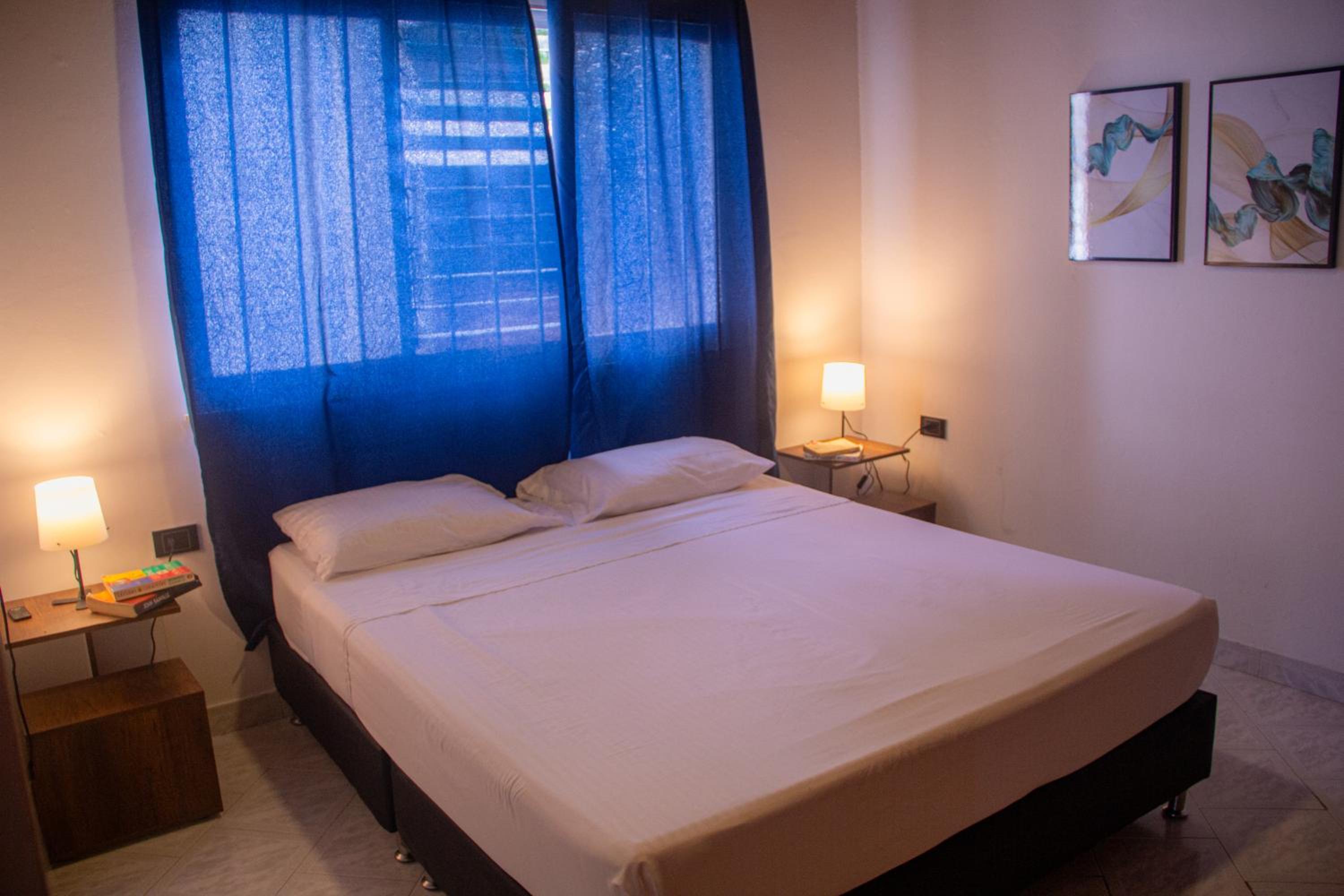 La Familia Hostel - Manila