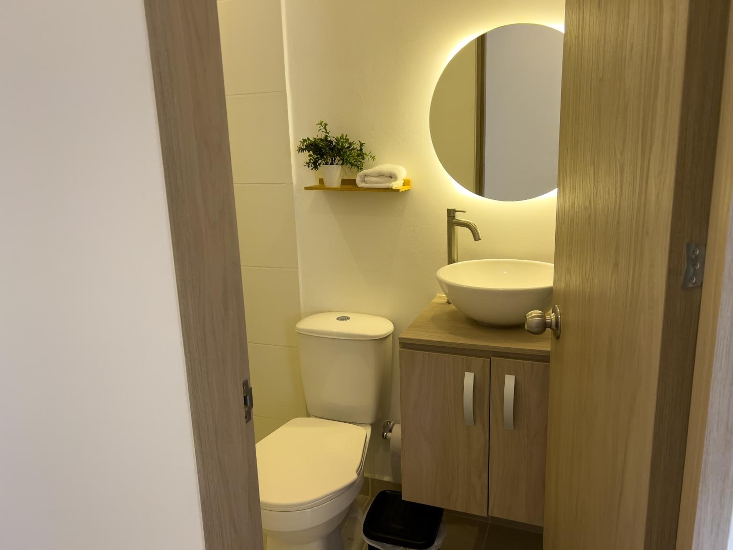 Lujoso apartamento cerca al Aeropuerto y Ciudad Amurallada