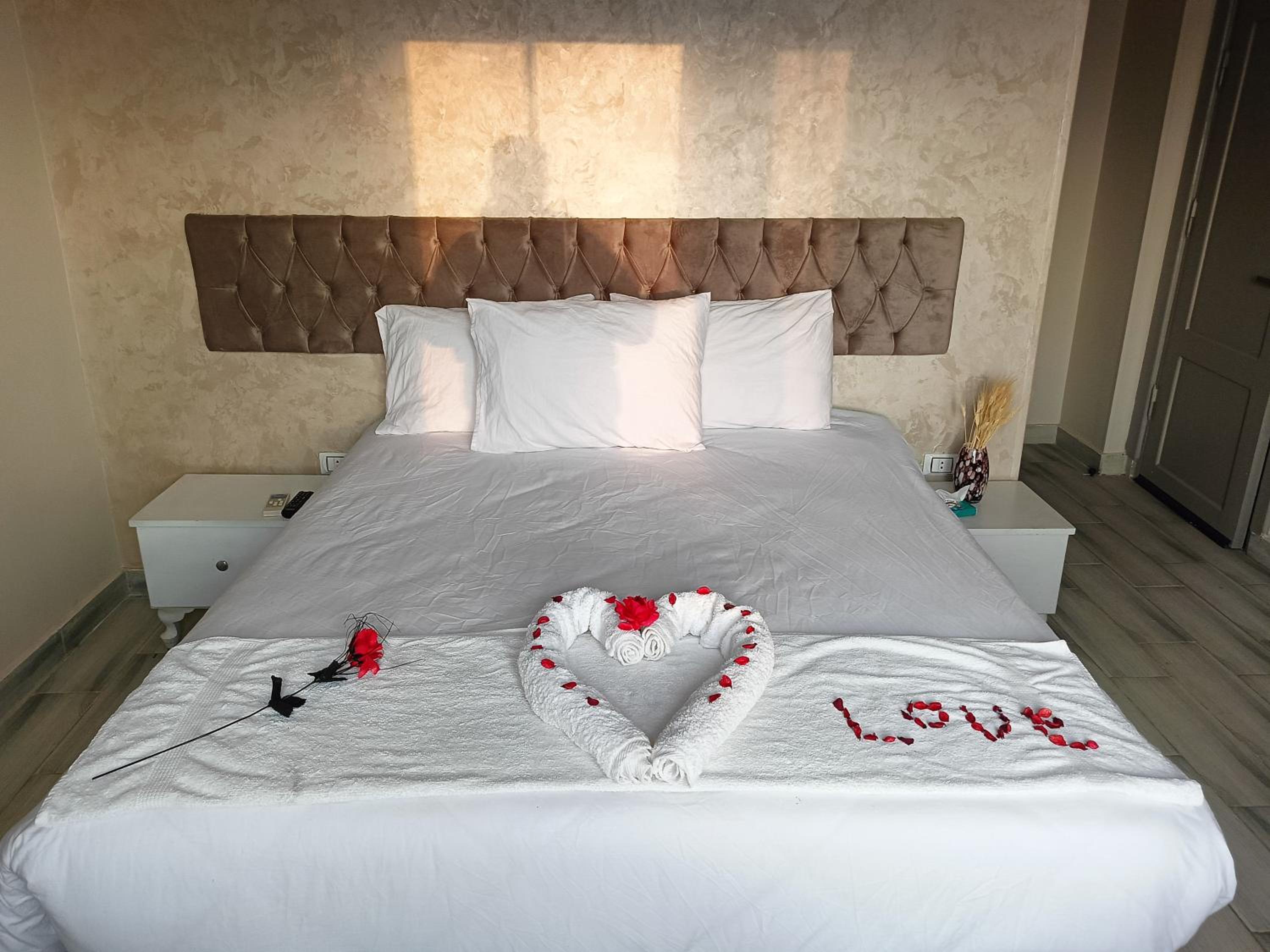 PYRAMIDS guest house