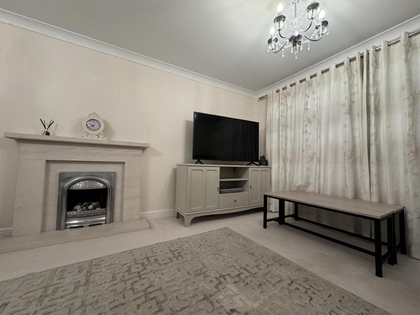 Spacious 4BD House with Character in Coventry