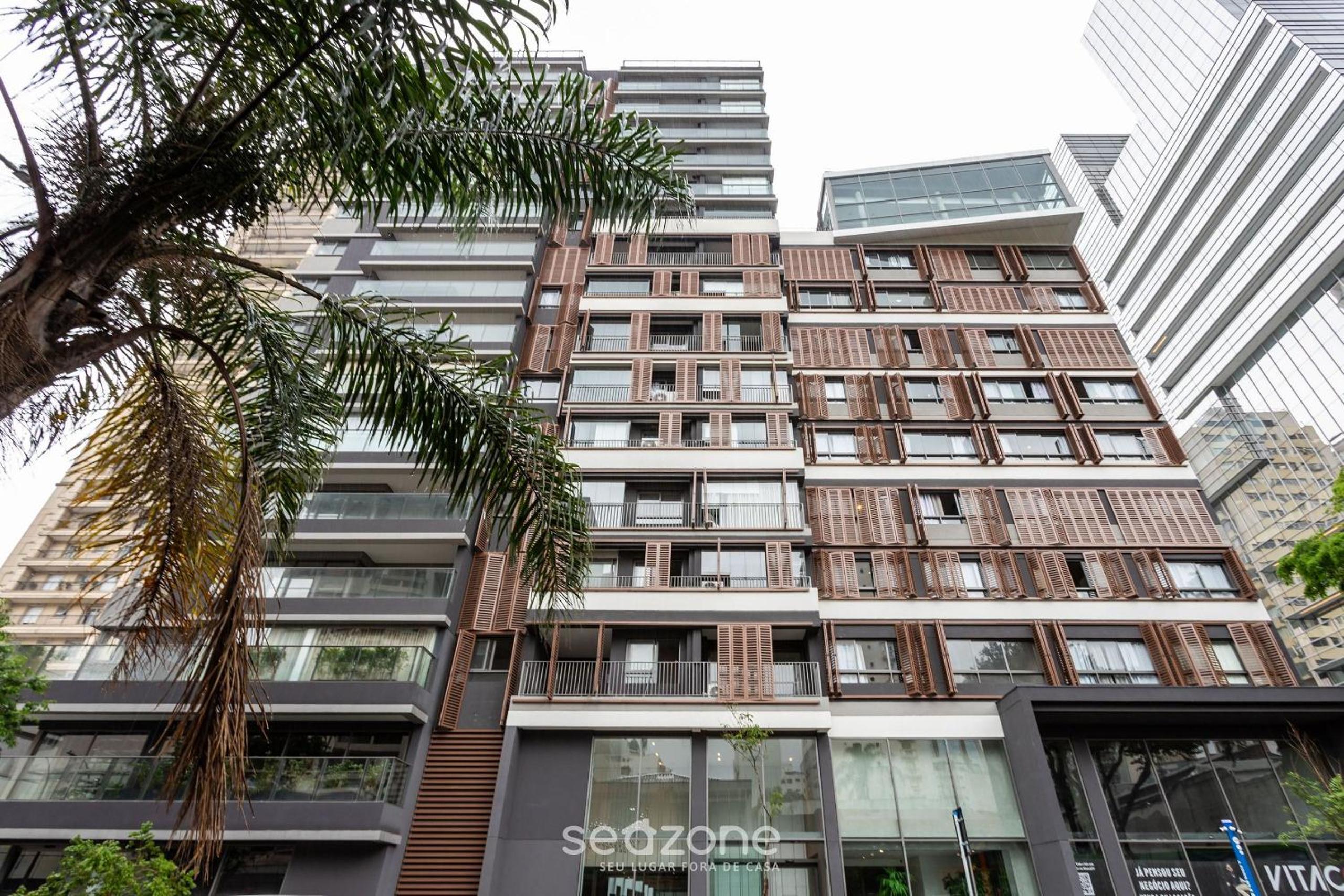 Modern Studios on R. Augusta 800m from the subway - OAG