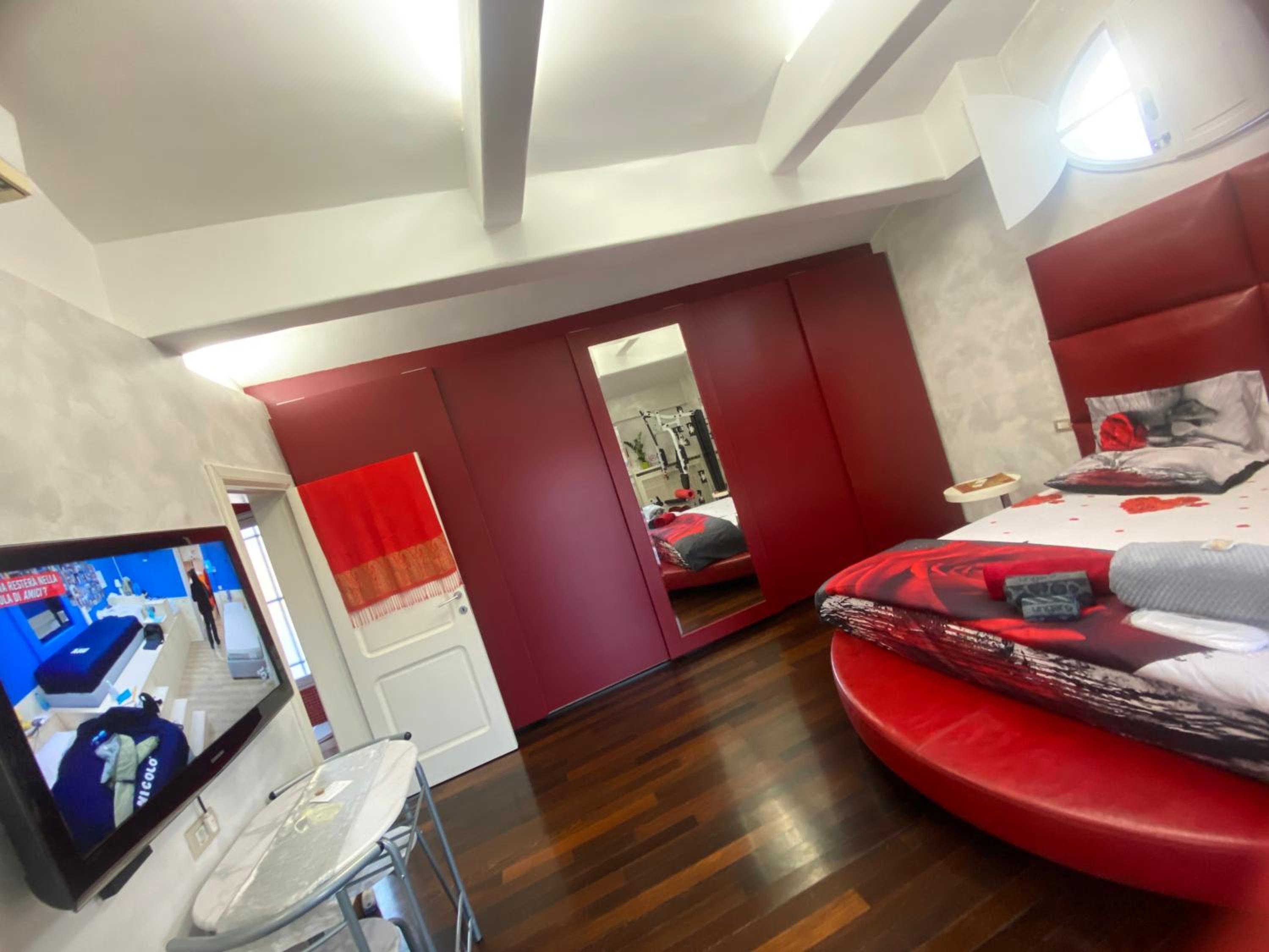 Ave Roma Suite