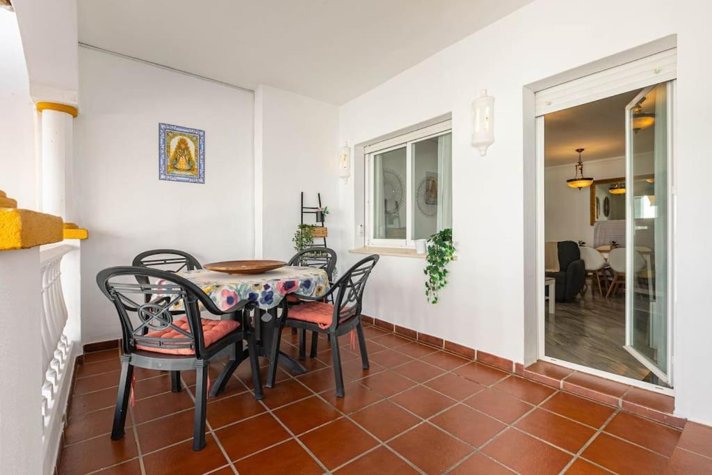 Sunny Golden Mile Apartment