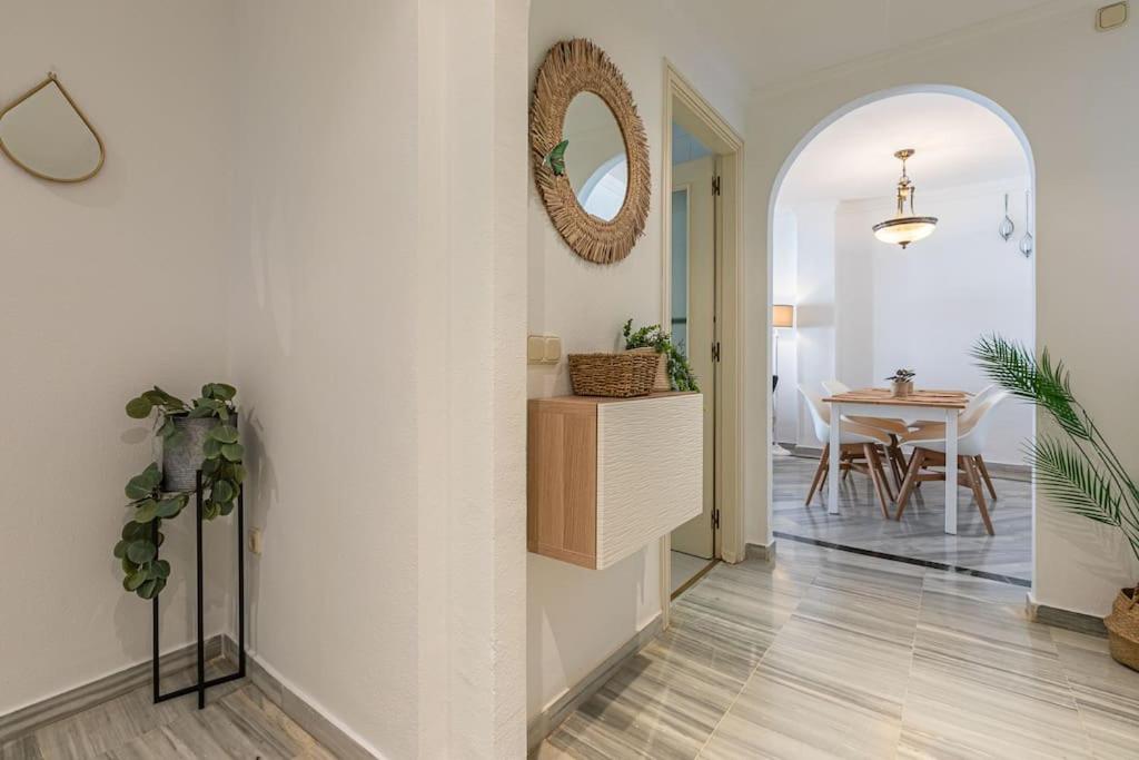 Sunny Golden Mile Apartment