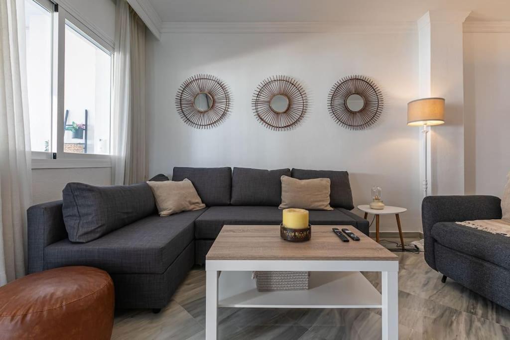 Sunny Golden Mile Apartment
