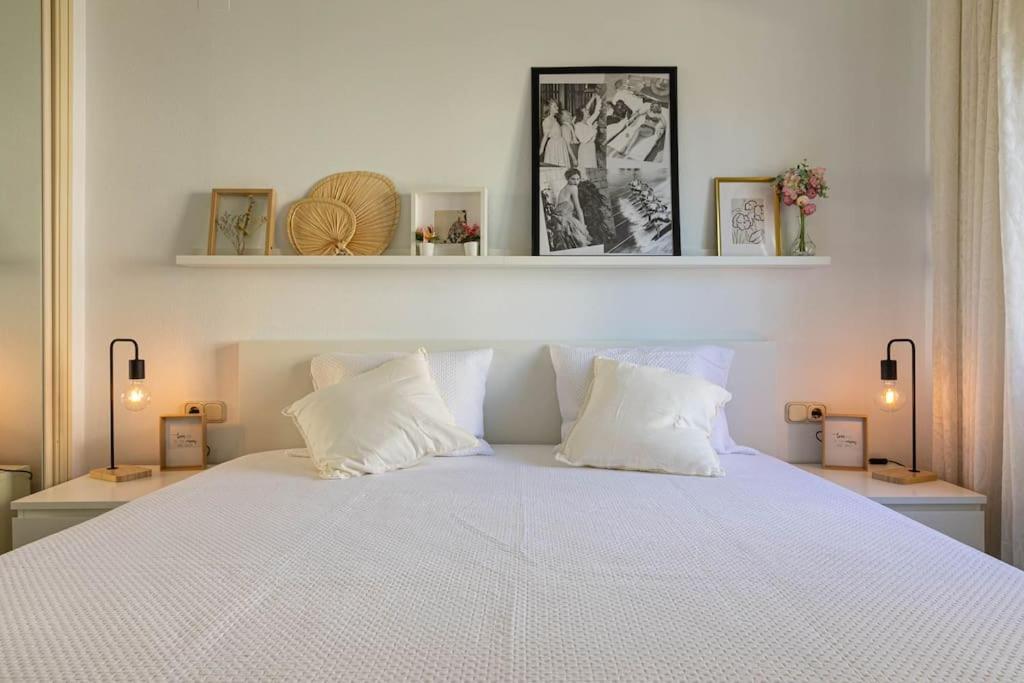 Sunny Golden Mile Apartment