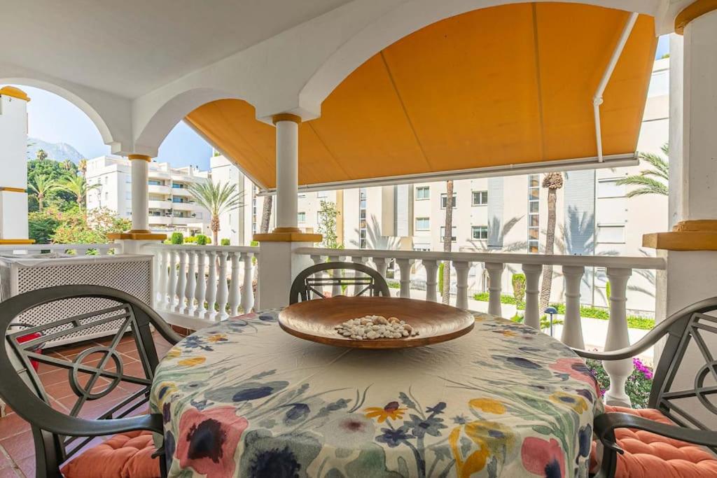 Sunny Golden Mile Apartment