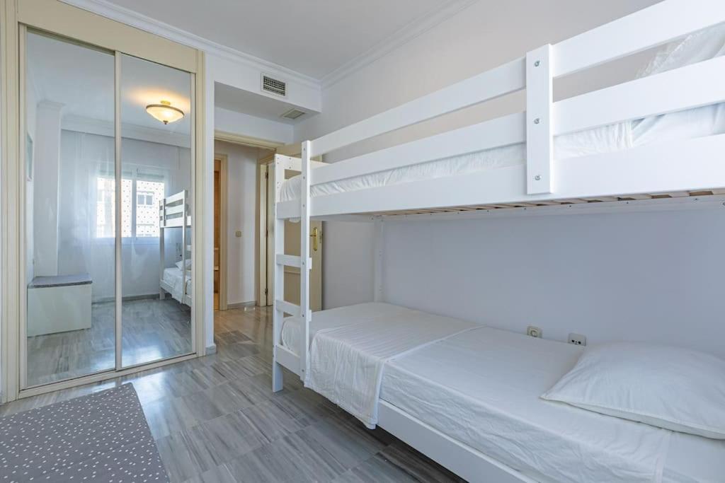 Sunny Golden Mile Apartment