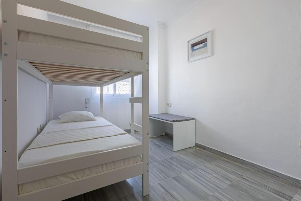 Sunny Golden Mile Apartment