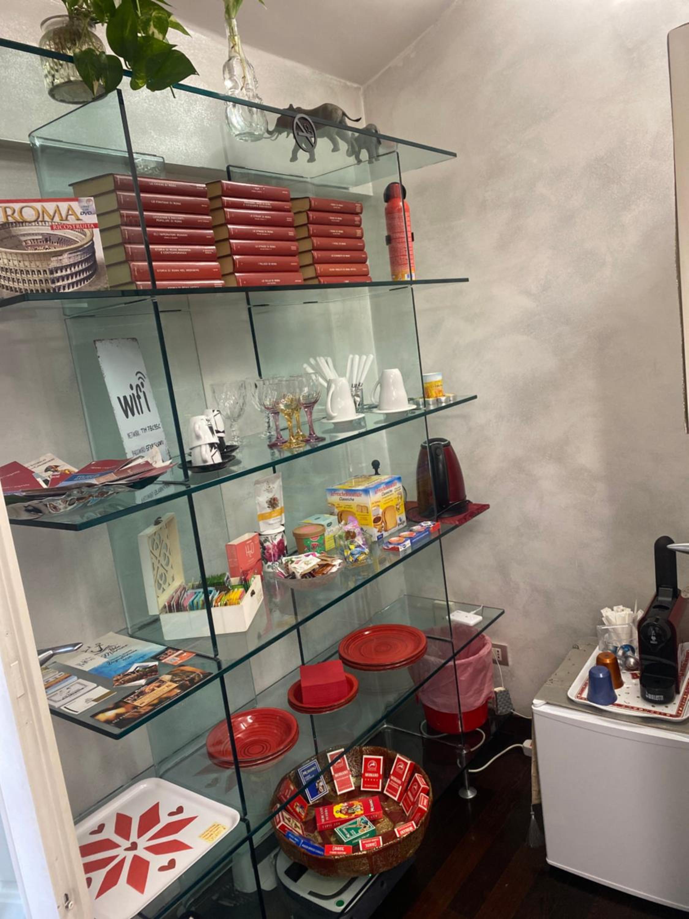 Ave Roma Suite