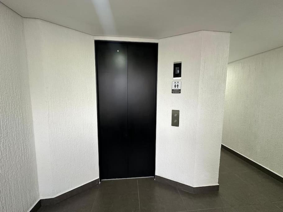 Estocolmo 405-Apartaestudio amoblado cerca CC Portal de Quindío