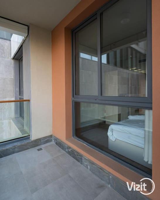 VIZIT 2BR in Aeon Towers