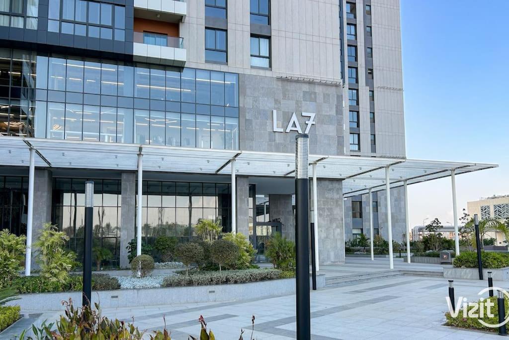VIZIT 2BR in Aeon Towers