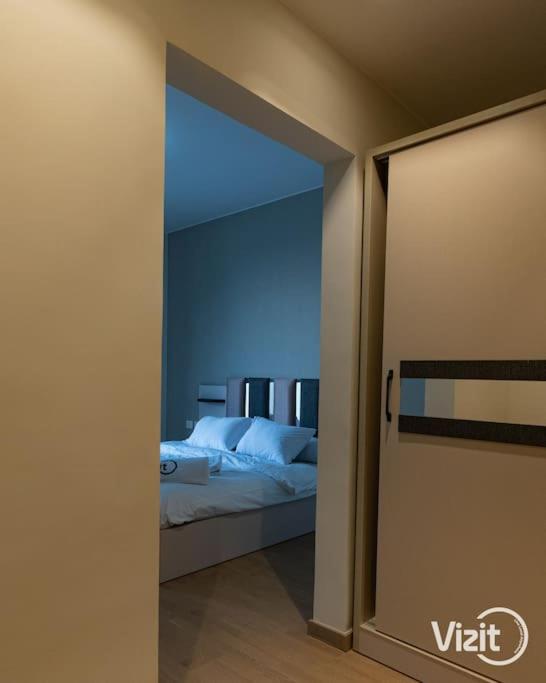 VIZIT 2BR in Aeon Towers