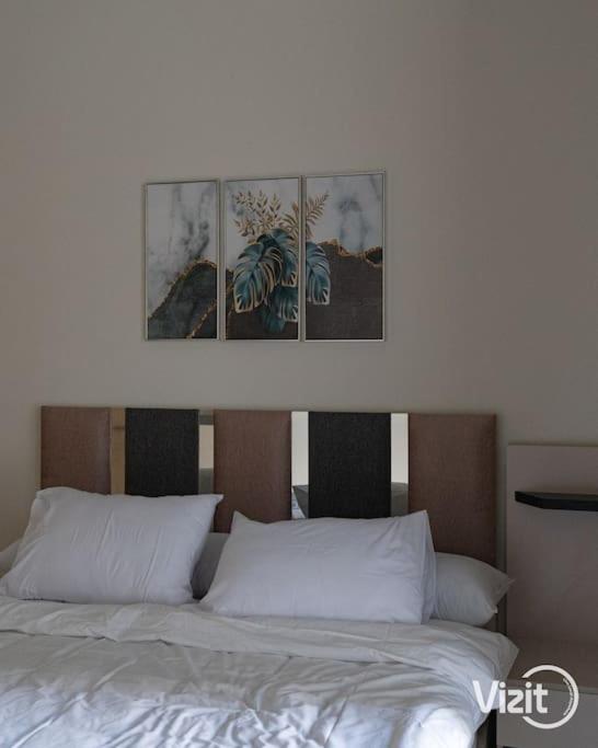 VIZIT 2BR in Aeon Towers
