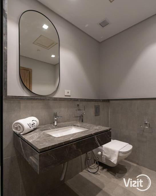 VIZIT 2BR in Aeon Towers