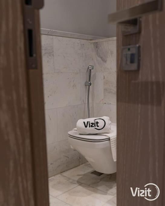 VIZIT 2BR in Aeon Towers