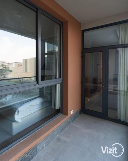 VIZIT 2BR in Aeon Towers