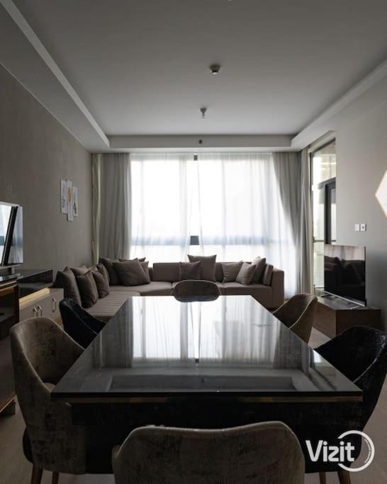 VIZIT 2BR in Aeon Towers