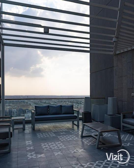 VIZIT 2BR in Aeon Towers