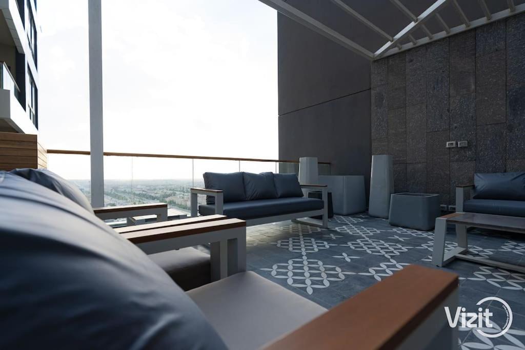 VIZIT 2BR in Aeon Towers