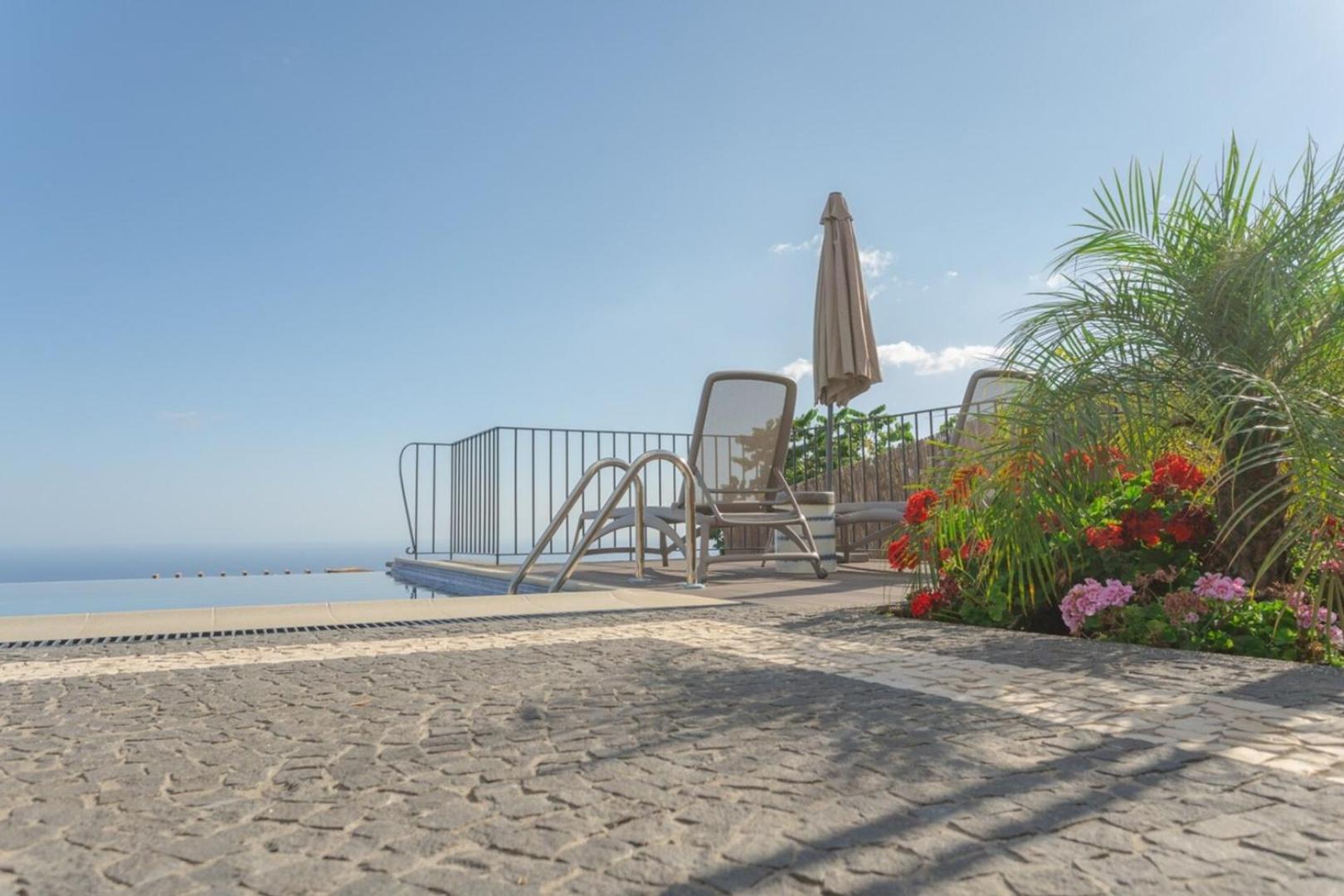 Villa Miradouro da Baleia (Heated Pool optional)