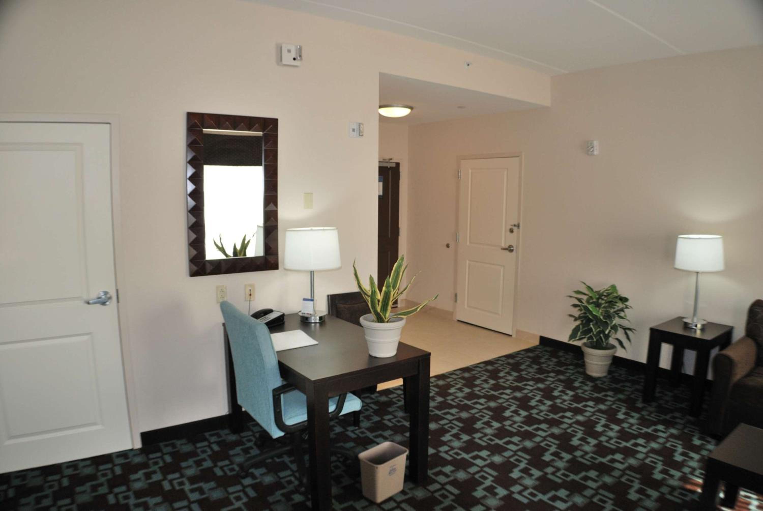 Hampton Inn & Suites Nashville at Opryland 3