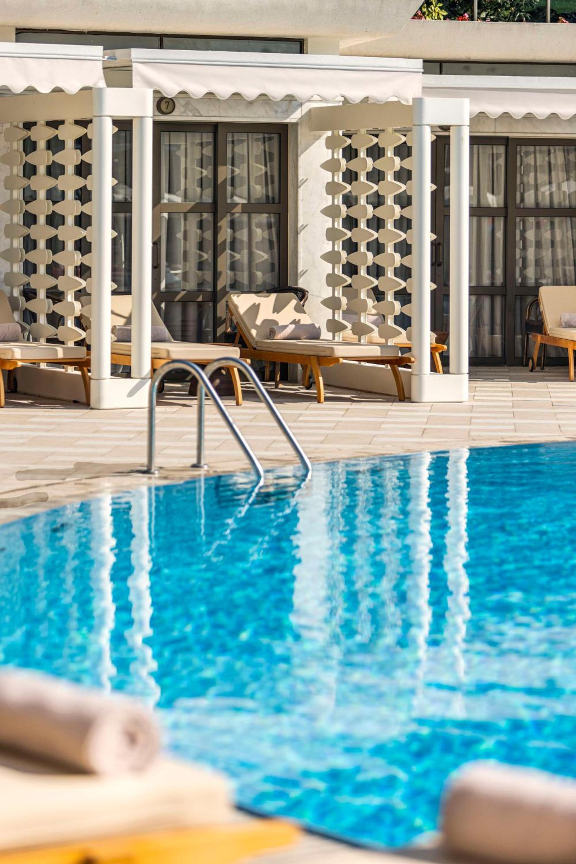 Hilton Istanbul Bosphorus - Image 21