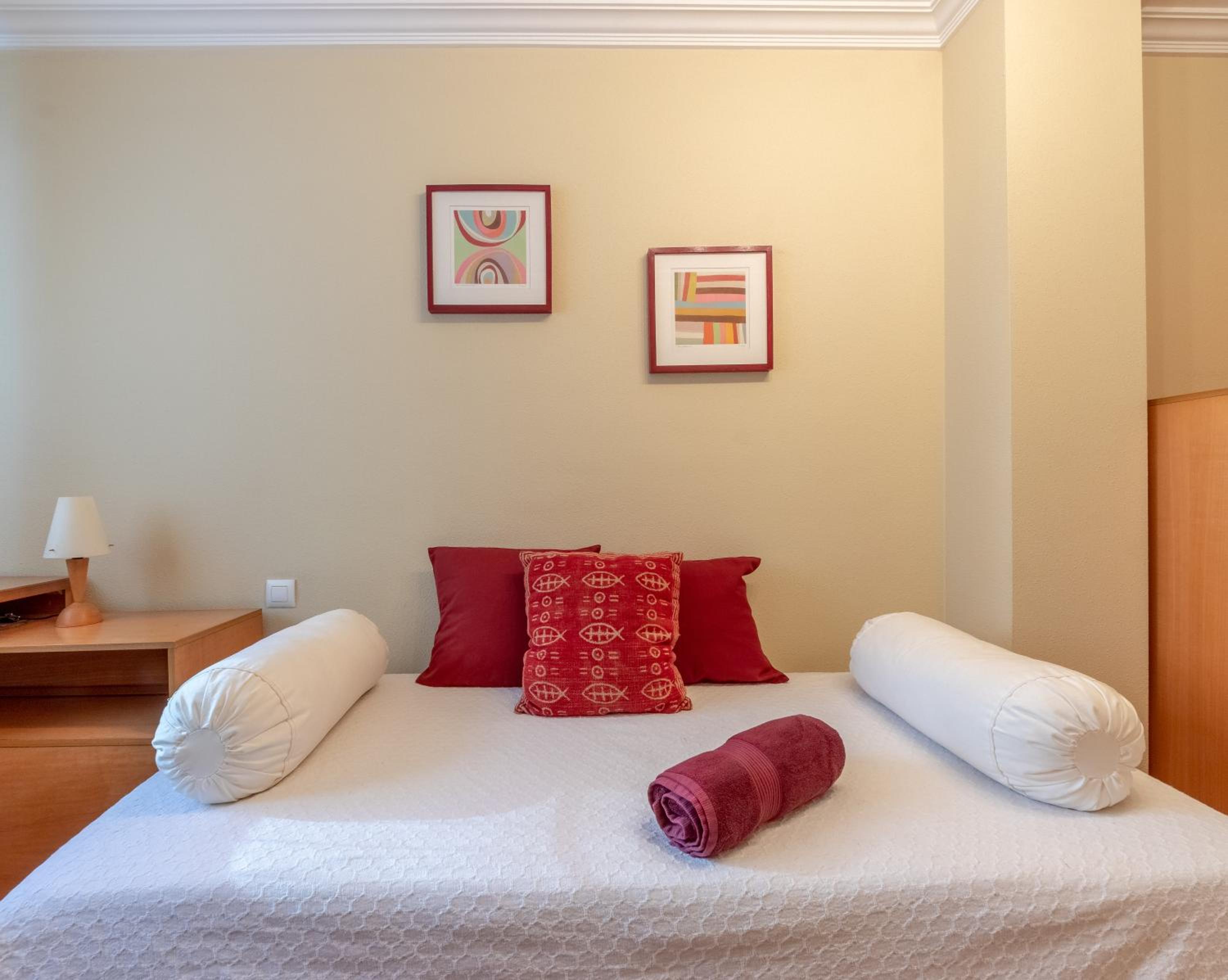 Grande luminoso, garaje, Bilbao Arena, Casco Viejo