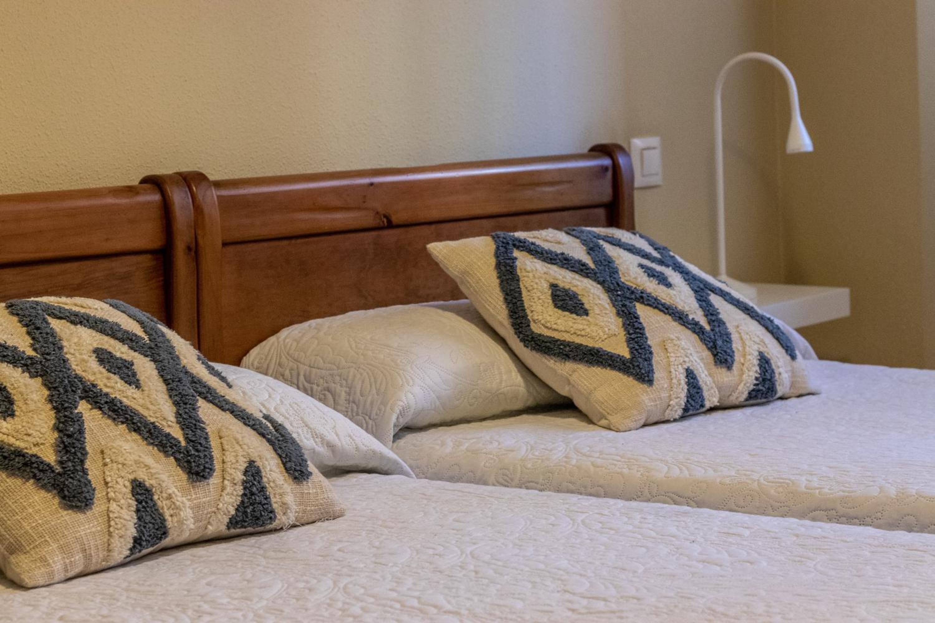 Grande luminoso, garaje, Bilbao Arena, Casco Viejo