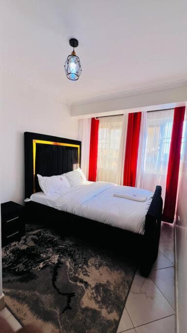 Fancy 1 Bedroom near Usiu &Trm view 3
