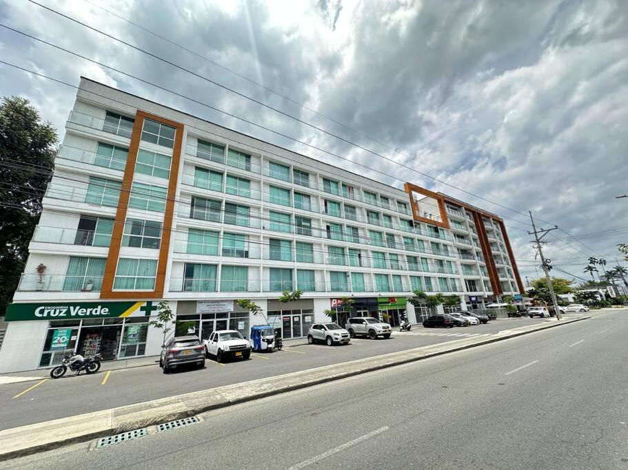 Belmonte 220-Lindo apartamento en Av centenario con piscina