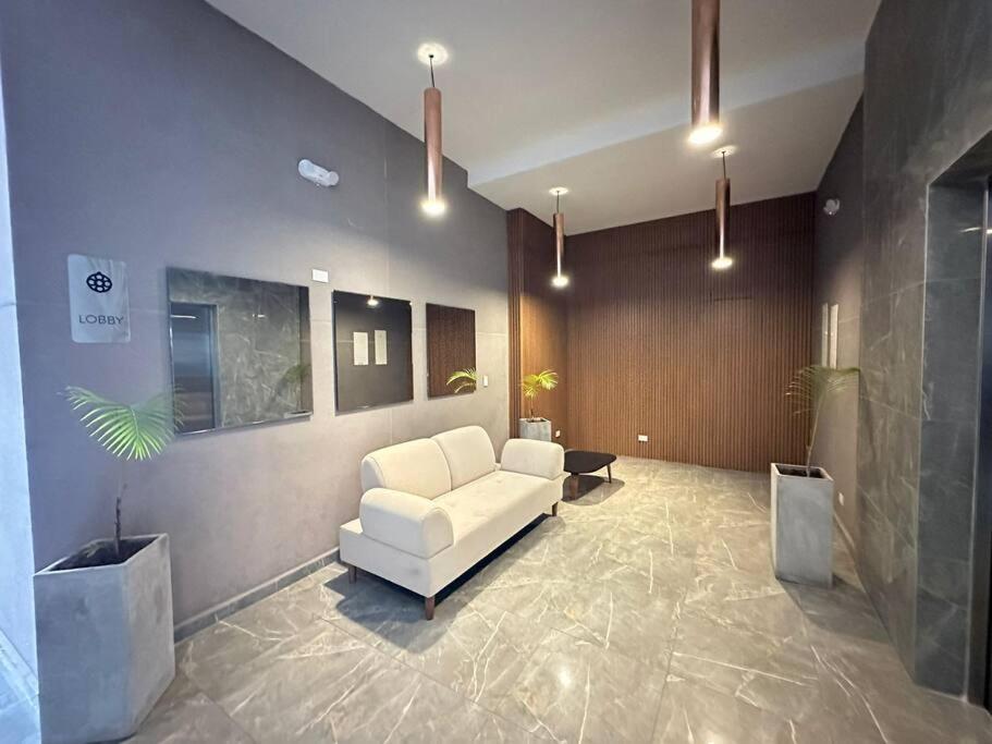 Belmonte 220-Lindo apartamento en Av centenario con piscina