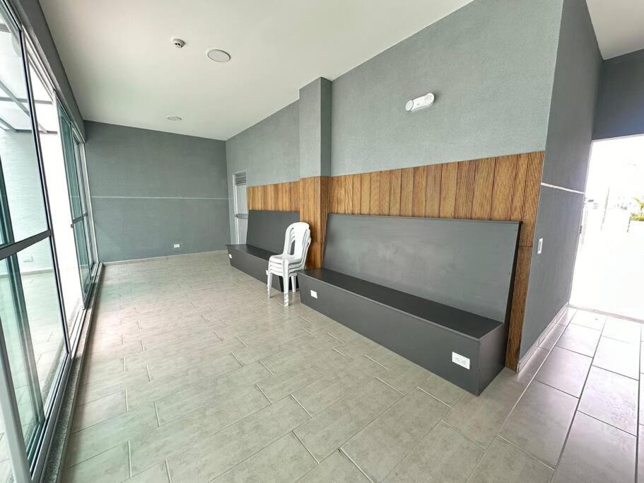 Belmonte 220-Lindo apartamento en Av centenario con piscina