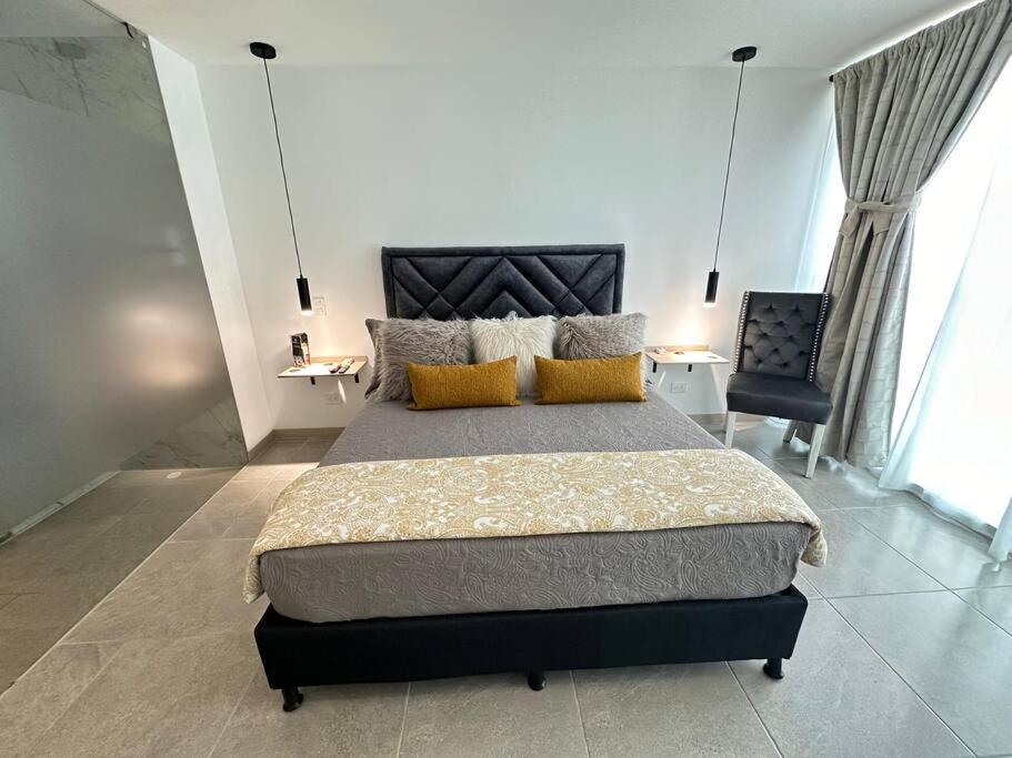 Belmonte 220-Lindo apartamento en Av centenario con piscina