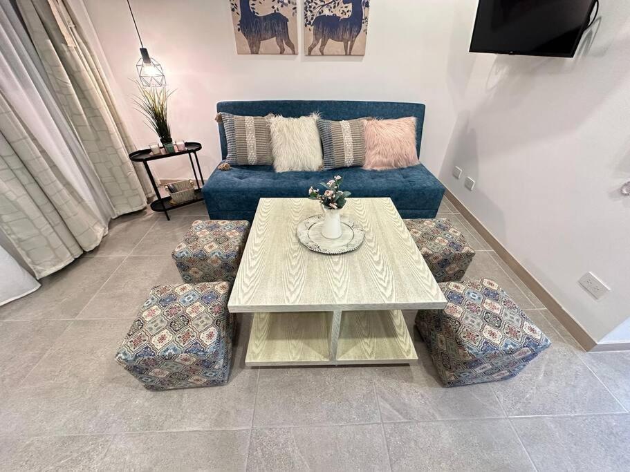 Belmonte 220-Lindo apartamento en Av centenario con piscina