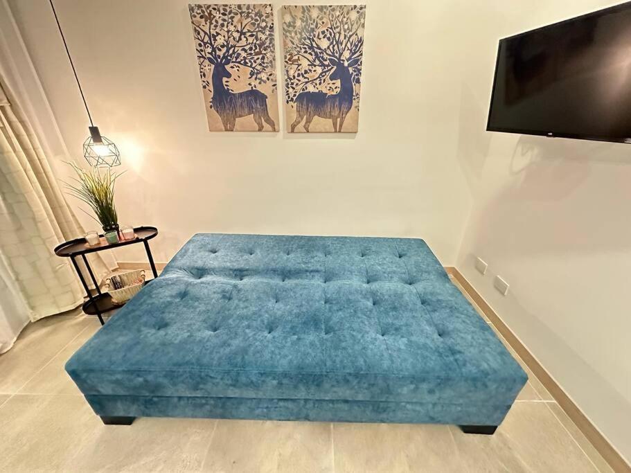 Belmonte 220-Lindo apartamento en Av centenario con piscina
