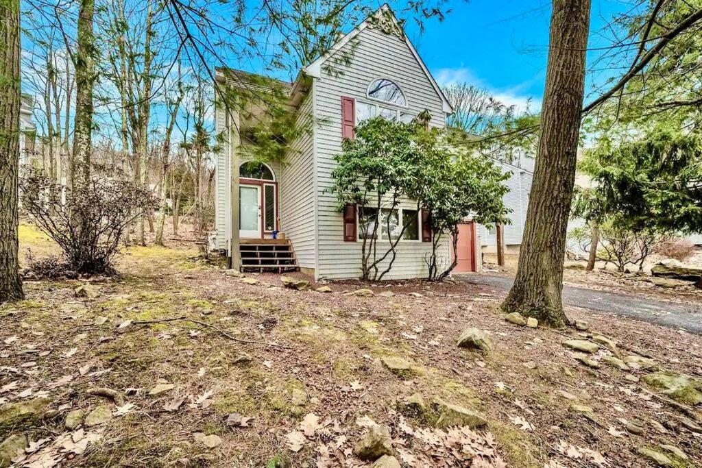 Hotel Lake Harmony 4bdrm Ski pool hot tub lake - Image 1