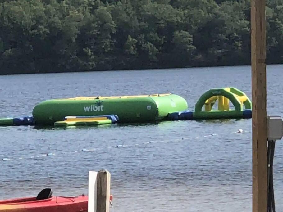 Lake Harmony 4bdrm Ski pool hot tub lake view 3
