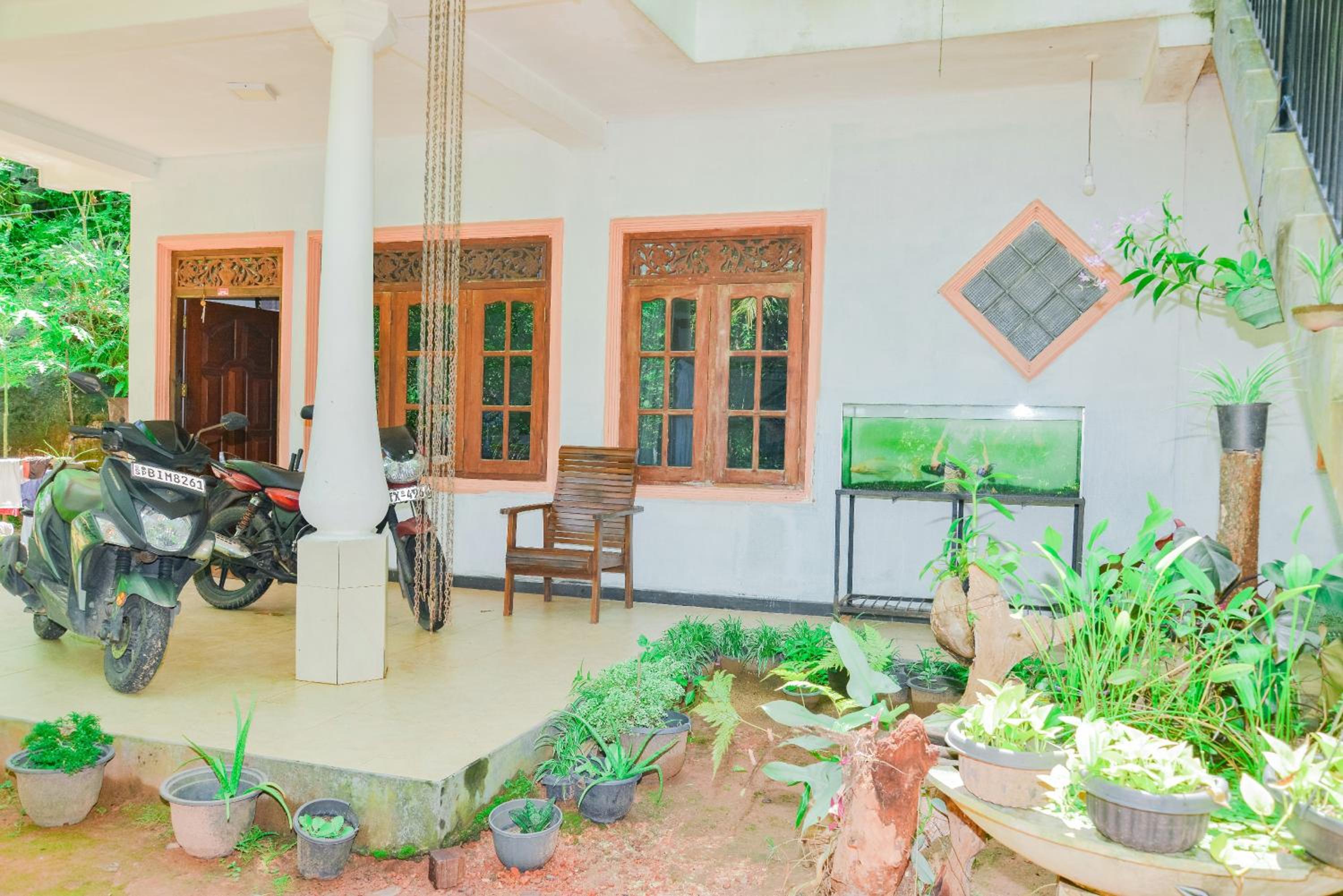 Rock Side Inn