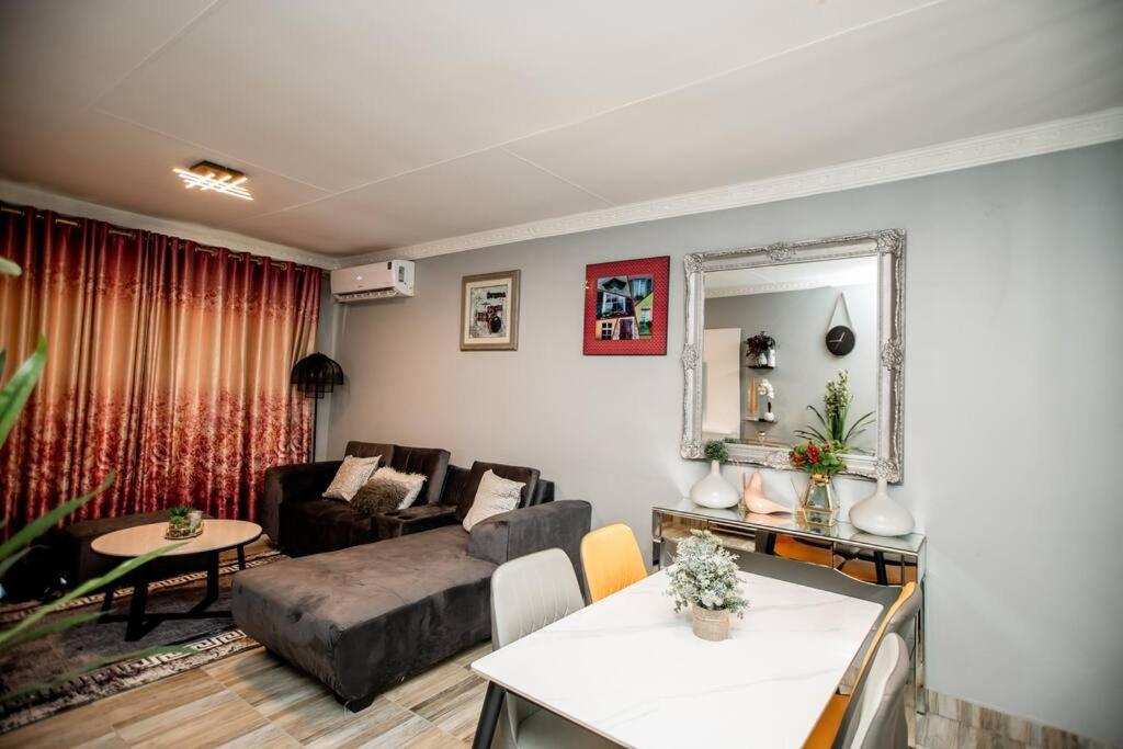 Luxuriously finished 2 bedroom view 4
