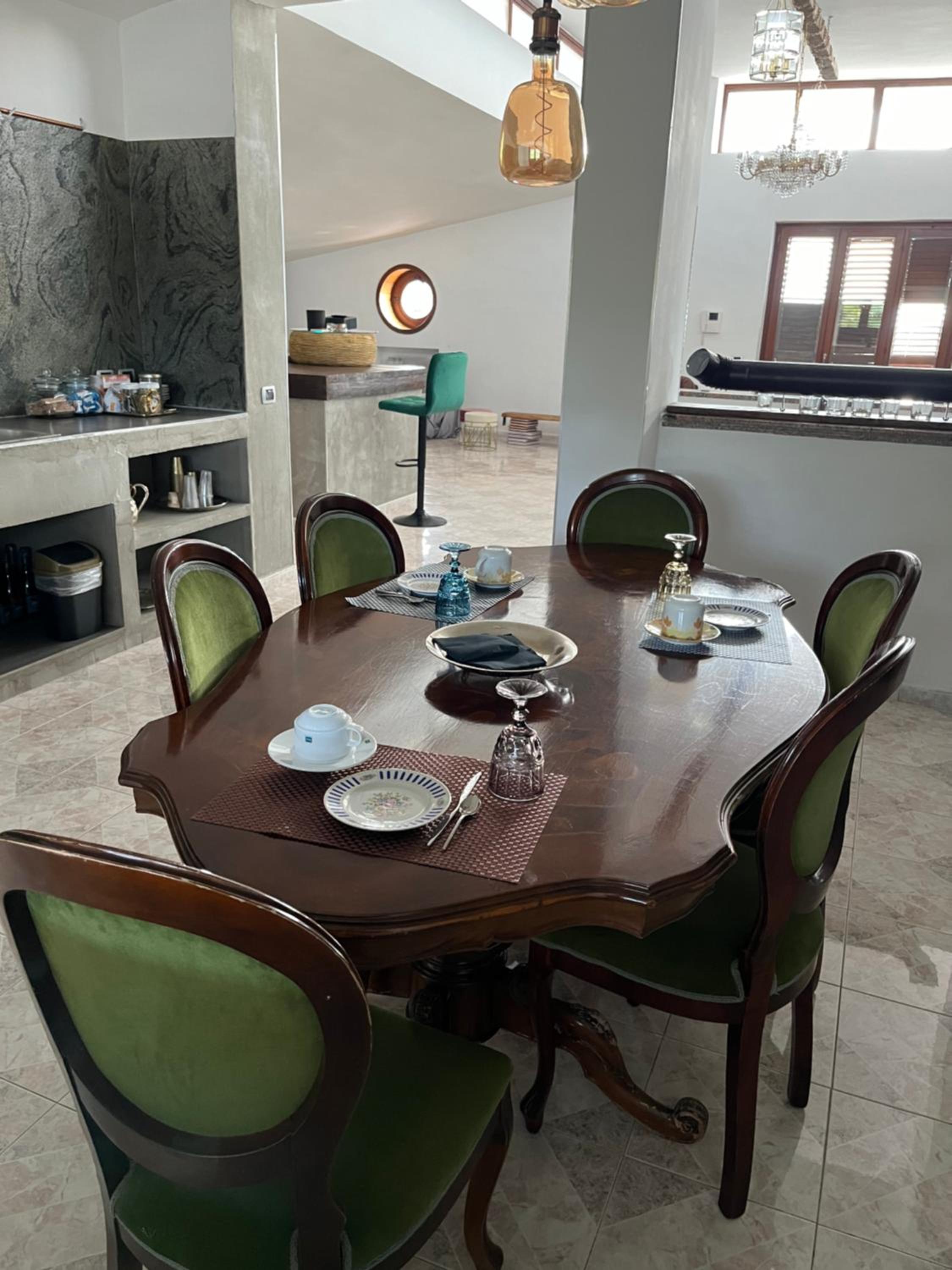 dining