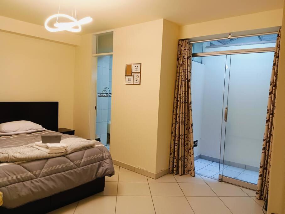 Departamento 90 M2 zona exclusiva Surco Lima view 4