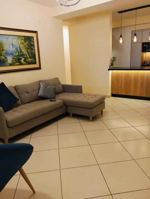 Departamento 90 M2 zona exclusiva Surco Lima view 5