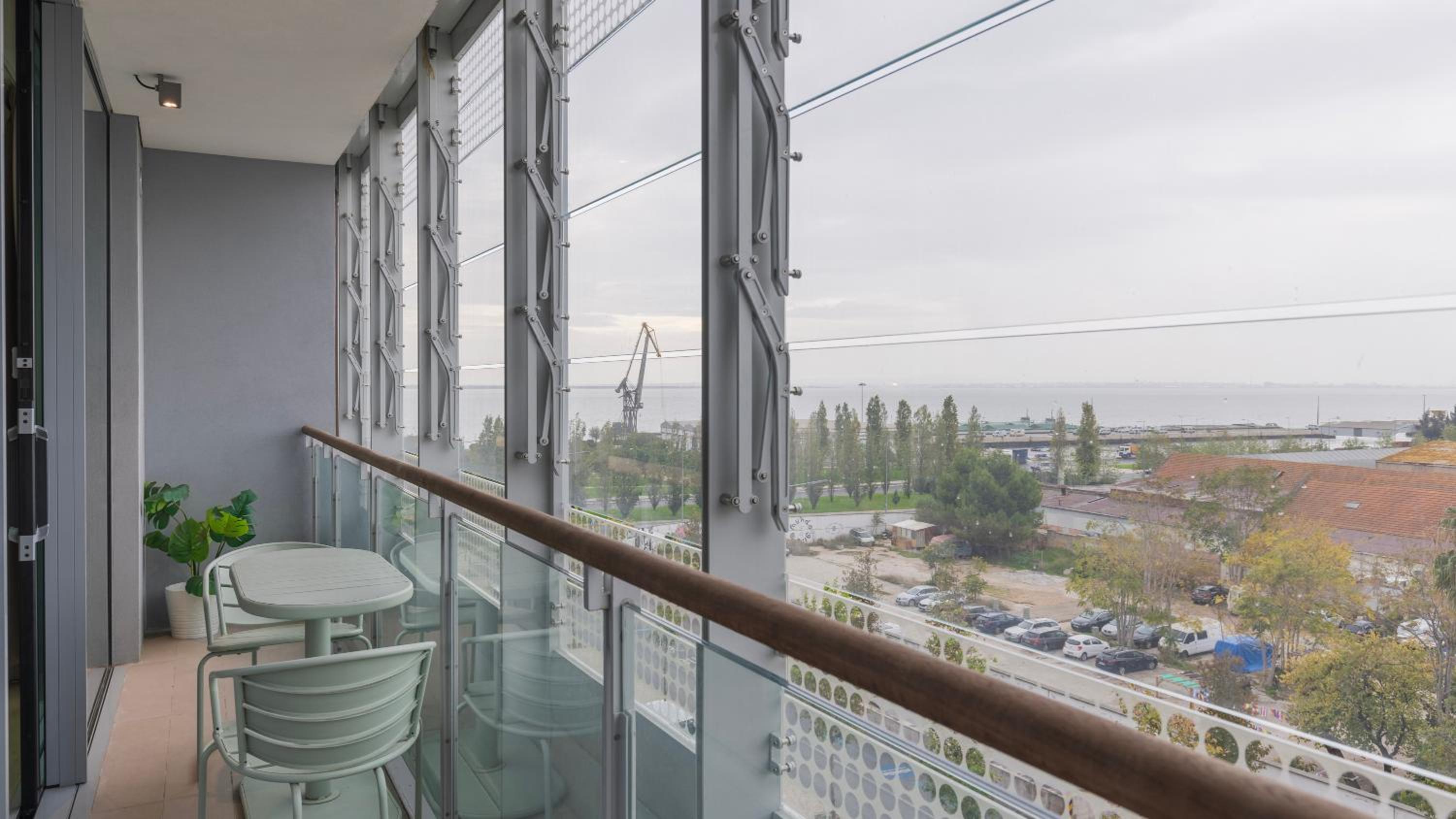 River View 1BDR Apartment by LovelyStay