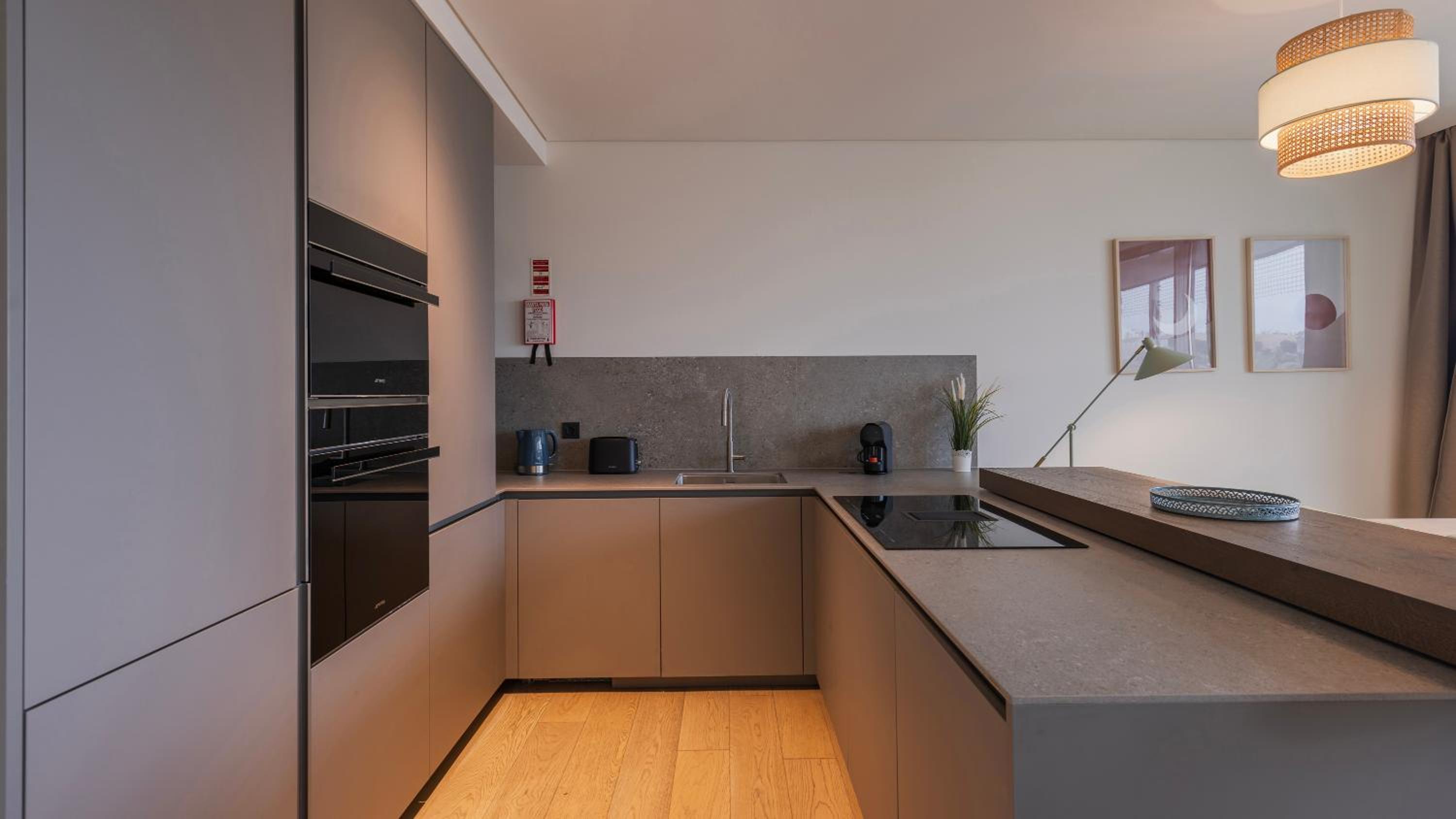 River View 1BDR Apartment by LovelyStay