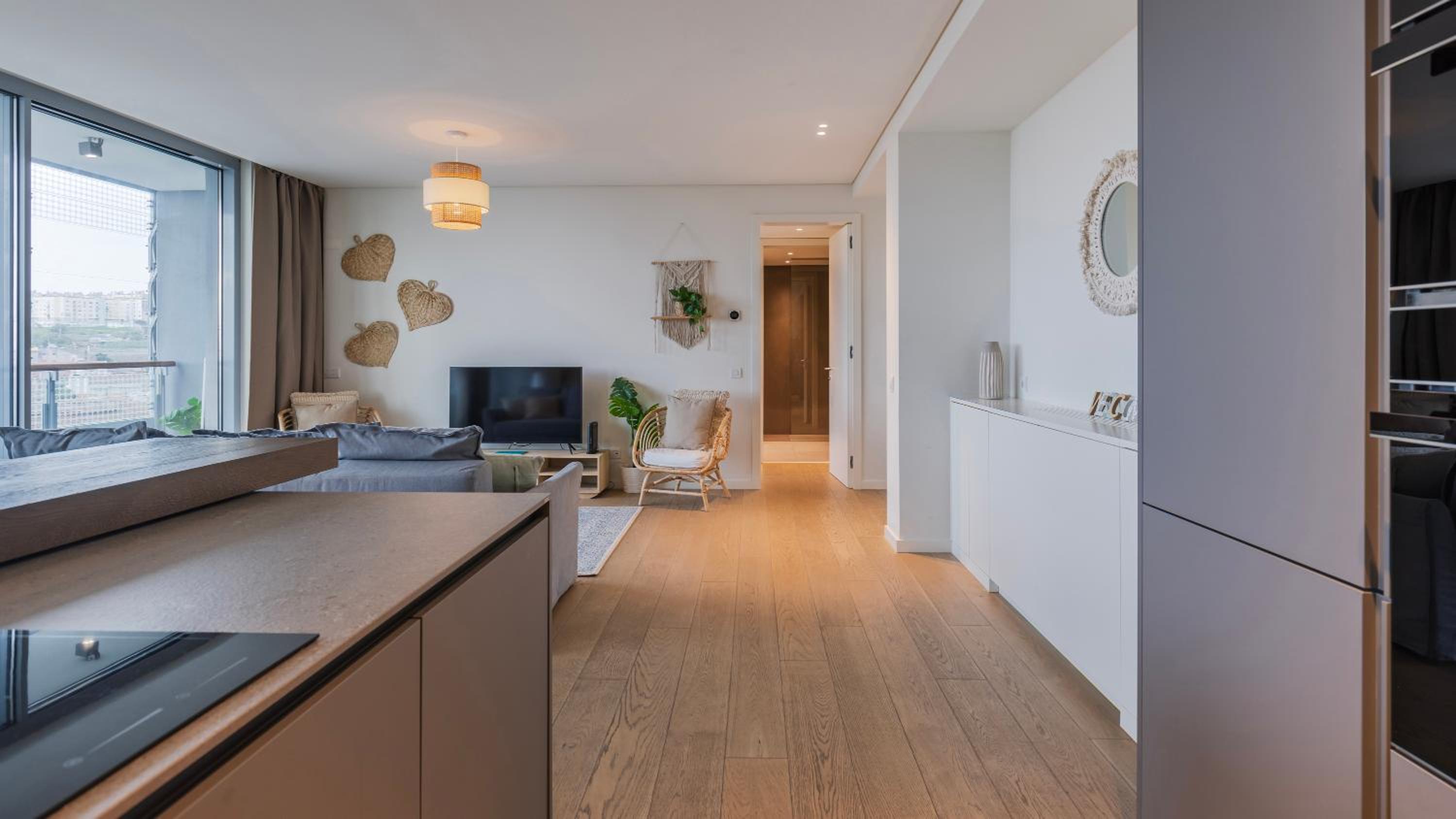 River View 1BDR Apartment by LovelyStay